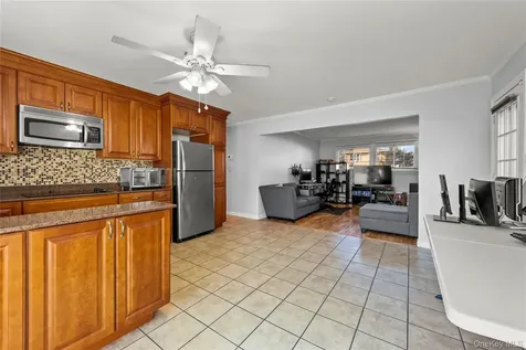 361 Nevada Street Lindenhurst NY 11757