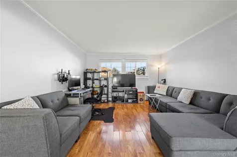 361 Nevada Street Lindenhurst NY 11757