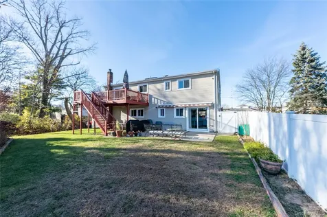 361 Nevada Street Lindenhurst NY 11757
