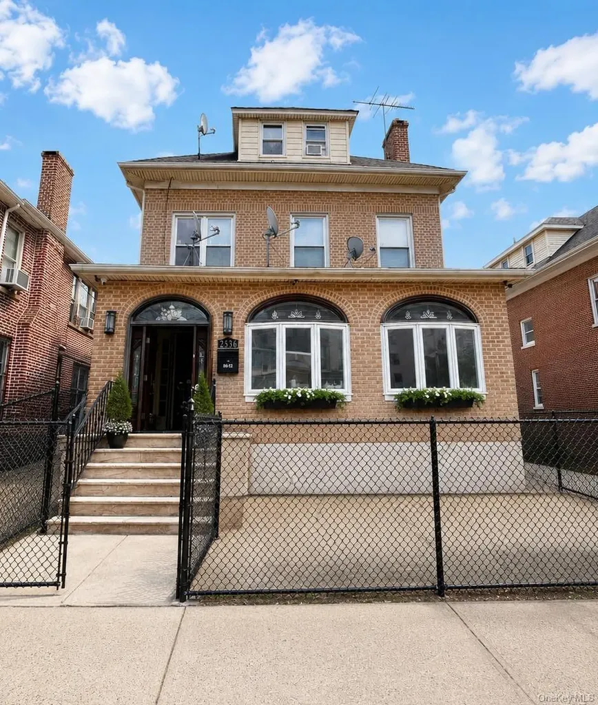 2536 Davidson Avenue Bronx NY 10468