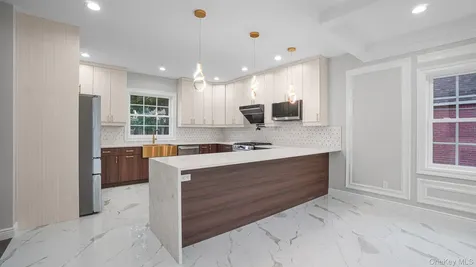 17 Hommell Street S Valley Stream NY 11580