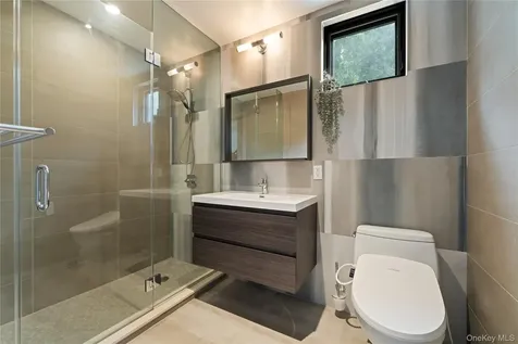 166-15 35th Avenue Flushing NY 11358