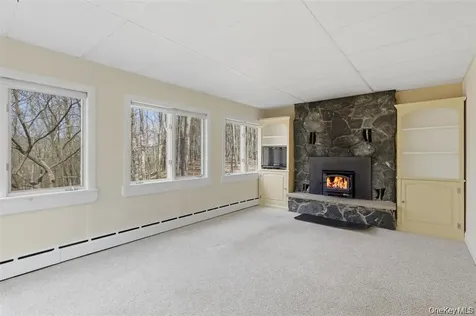 307 Old Kingston Road New Paltz NY 12561
