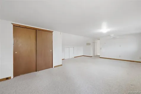 307 Old Kingston Road New Paltz NY 12561