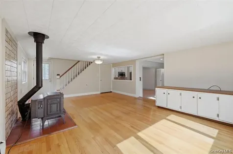 307 Old Kingston Road New Paltz NY 12561