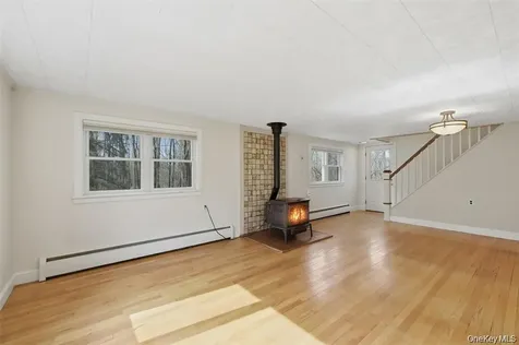 307 Old Kingston Road New Paltz NY 12561