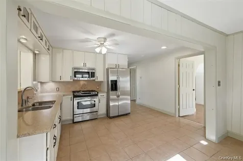 307 Old Kingston Road New Paltz NY 12561