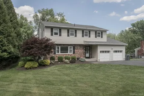 12 Midland Avenue Central Valley NY 10917