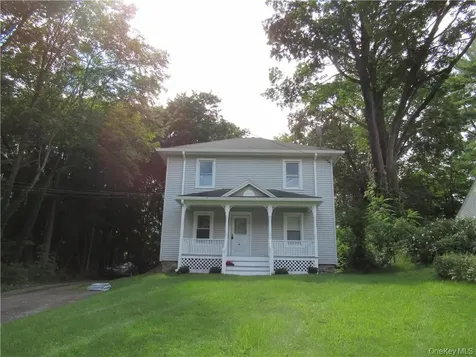 25 Fairway Drive Pawling NY 12564
