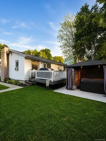5 Harry Howard Avenue Hudson NY 12788