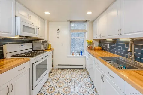 785 Warburton Avenue Yonkers NY 10701