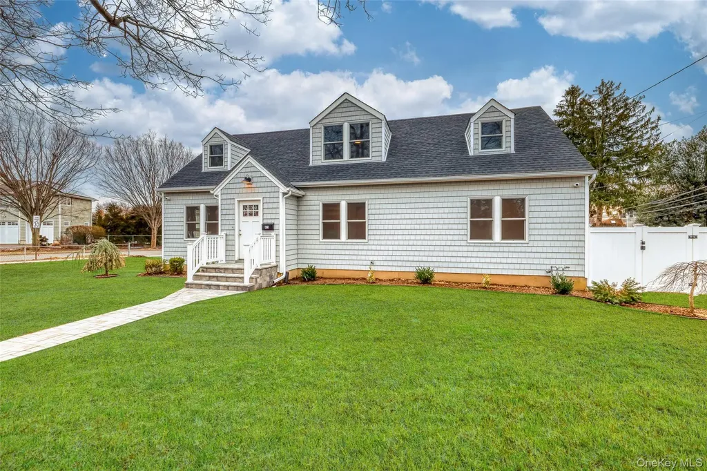479 Woodbury Road Plainview NY 11803