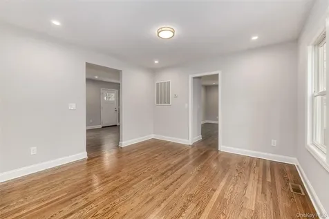 479 Woodbury Road Plainview NY 11803