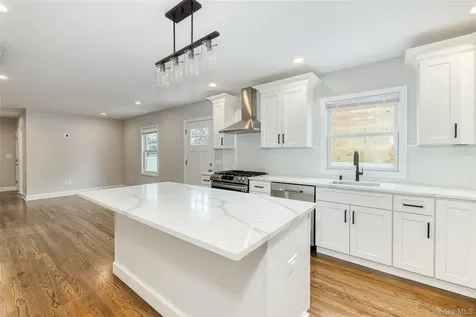 479 Woodbury Road Plainview NY 11803