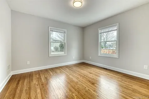 479 Woodbury Road Plainview NY 11803