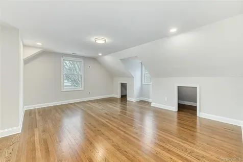 479 Woodbury Road Plainview NY 11803