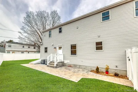 479 Woodbury Road Plainview NY 11803