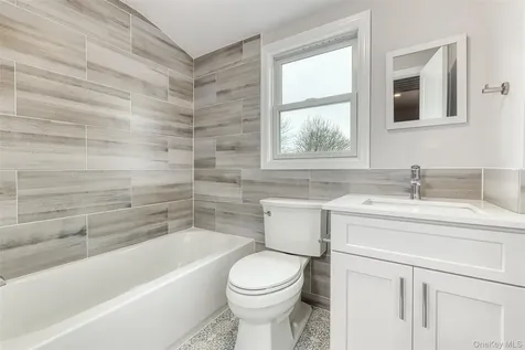 479 Woodbury Road Plainview NY 11803