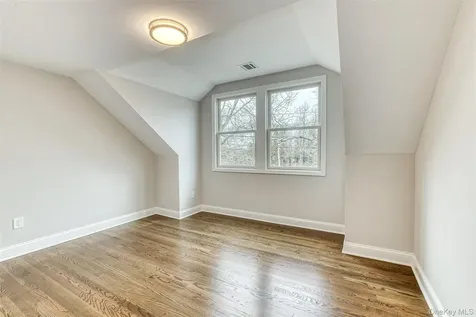 479 Woodbury Road Plainview NY 11803