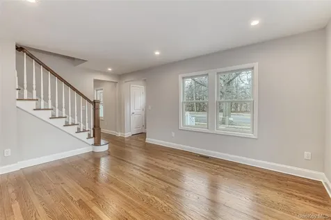 479 Woodbury Road Plainview NY 11803