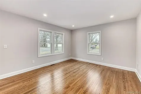 479 Woodbury Road Plainview NY 11803