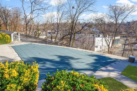 55 Fieldstone Drive Hartsdale NY 10530