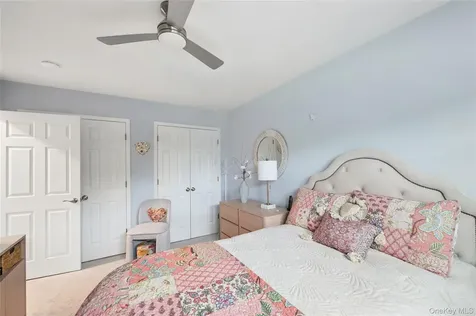408 Cambridge Court Glen Cove NY 11542