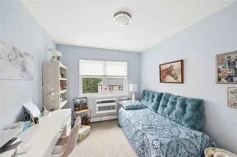 408 Cambridge Court Glen Cove NY 11542