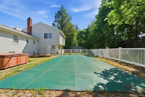 1 Fairview Court Carmel NY 10512