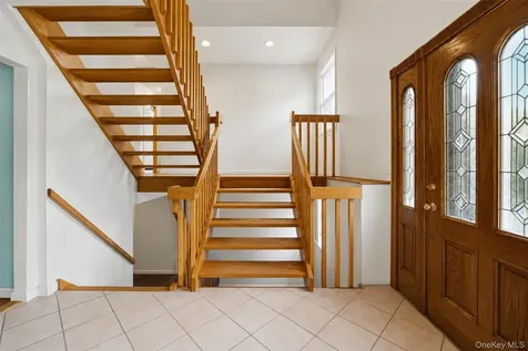1 Fairview Court Carmel NY 10512