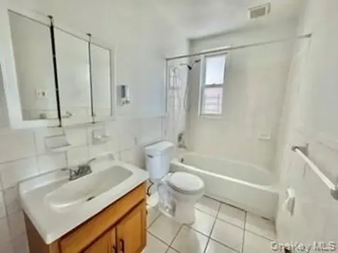 365 E 197th Street Bronx NY 10458