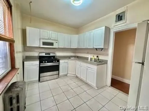 365 E 197th Street Bronx NY 10458