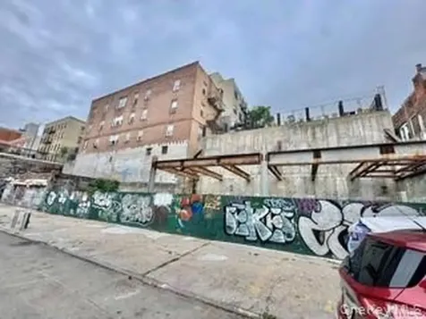365 E 197th Street Bronx NY 10458