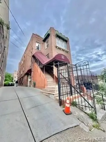 365 E 197th Street Bronx NY 10458