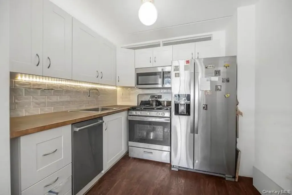 1120 Warburton Avenue Yonkers NY 10701