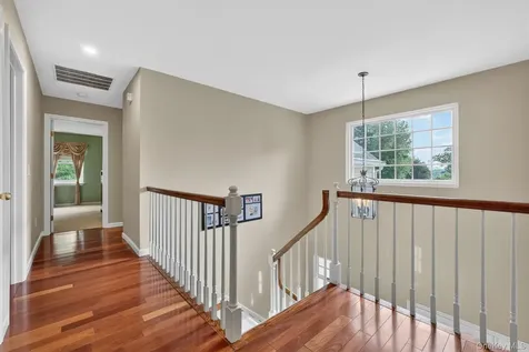 12 Newton Court Croton-on-hudson NY 10520