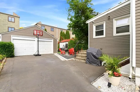 135 Beechwood Avenue Mount Vernon NY 10553