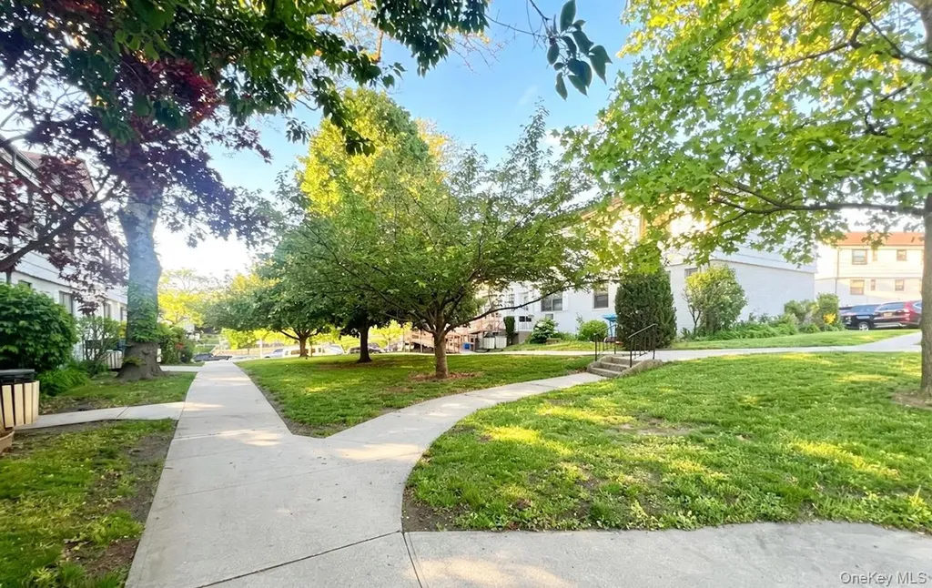 6722 136th Street Flushing NY 11367