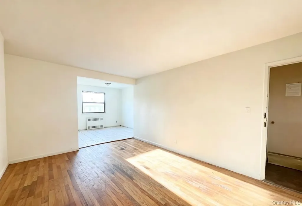 6722 136th Street Flushing NY 11367