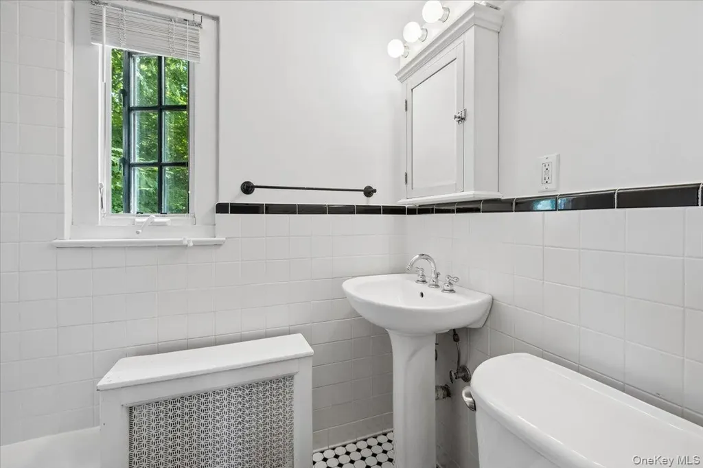 105 Longview Avenue White Plains NY 10605