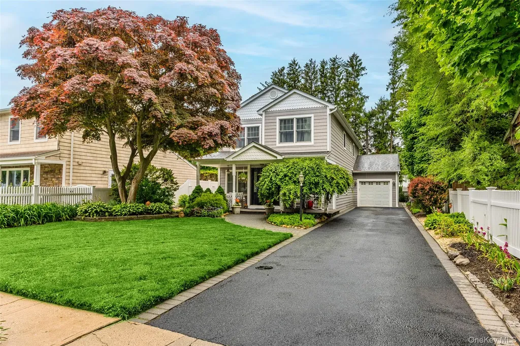 5 Bennett Avenue Huntington Station NY 11746