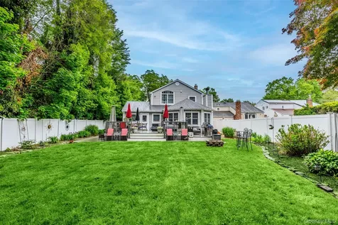 5 Bennett Avenue Huntington Station NY 11746