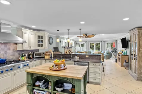 5 Bennett Avenue Huntington Station NY 11746