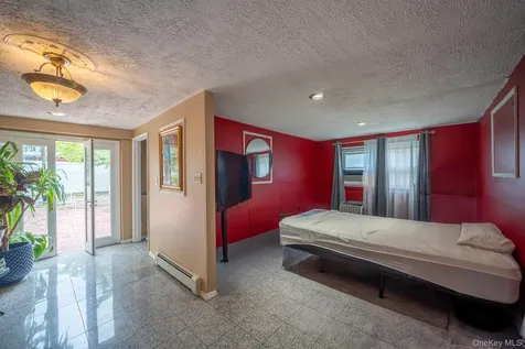 15 Jackie Drive Westbury NY 11590