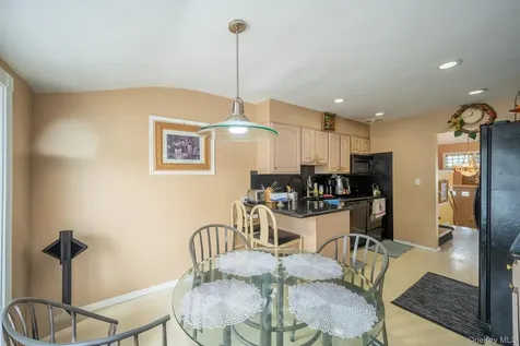 15 Jackie Drive Westbury NY 11590