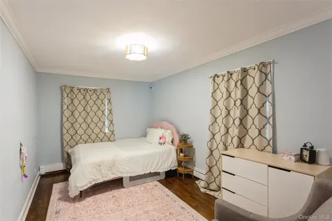 6 Newkirk Avenue East Rockaway NY 11518