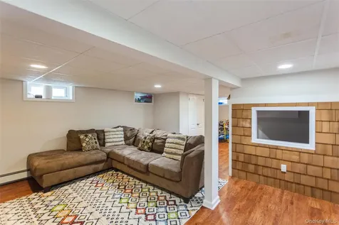6 Newkirk Avenue East Rockaway NY 11518