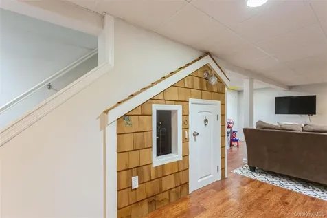 6 Newkirk Avenue East Rockaway NY 11518