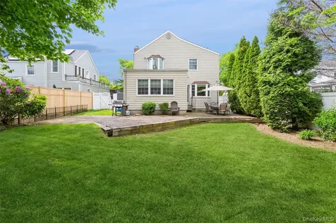 6 Newkirk Avenue East Rockaway NY 11518