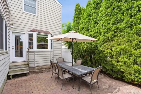 6 Newkirk Avenue East Rockaway NY 11518